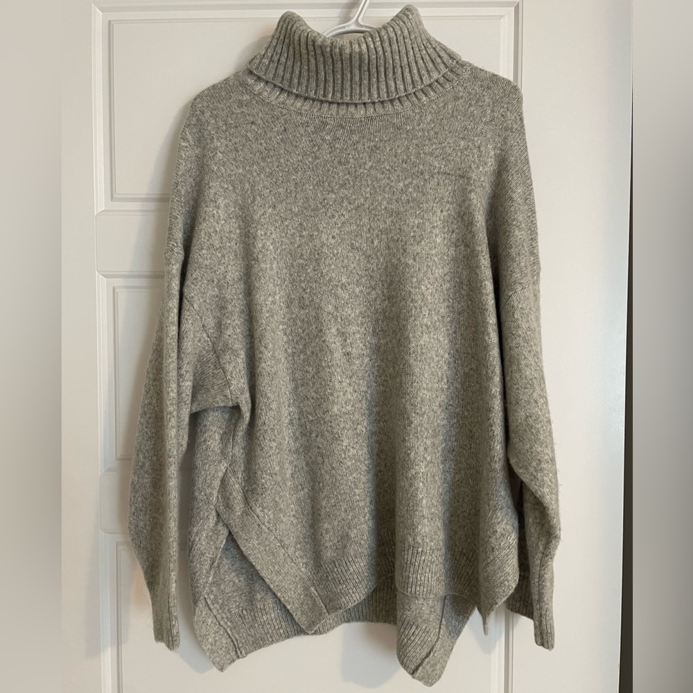 H&M turtle neck sweater